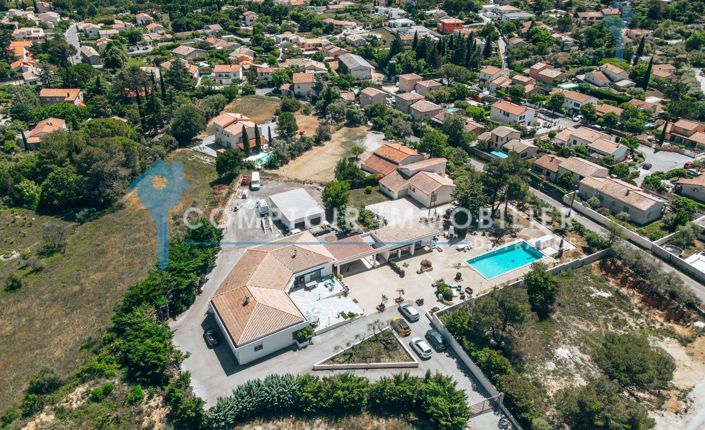 Image No.1-4 Bed House for sale