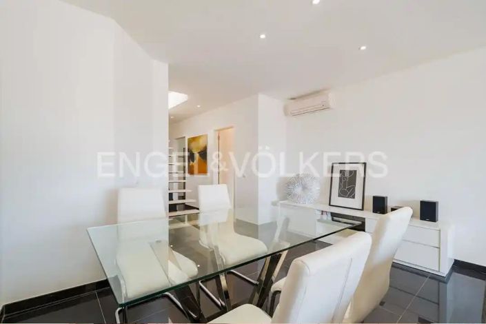 Image No.13-2 Bed House for sale