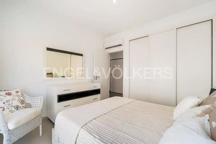 Image No.18-2 Bed House for sale