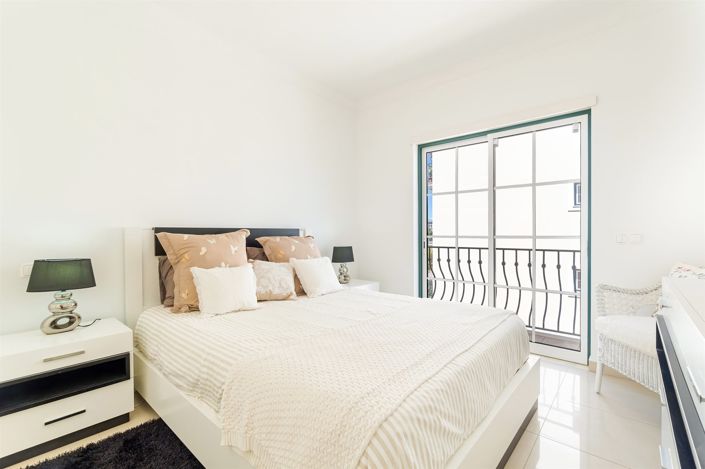 Image No.19-2 Bed House for sale