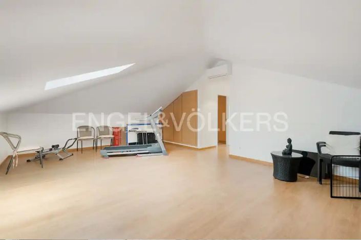 Image No.20-2 Bed House for sale