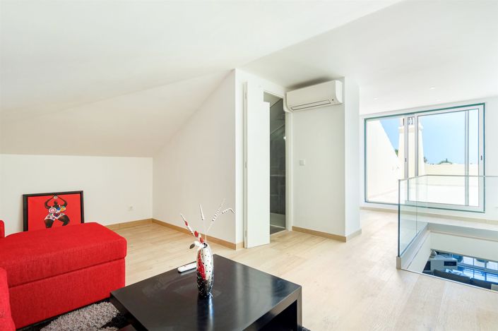 Image No.23-2 Bed House for sale