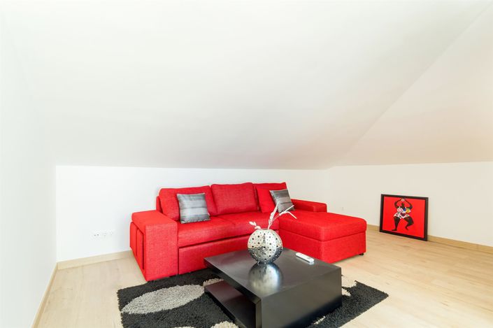 Image No.24-2 Bed House for sale