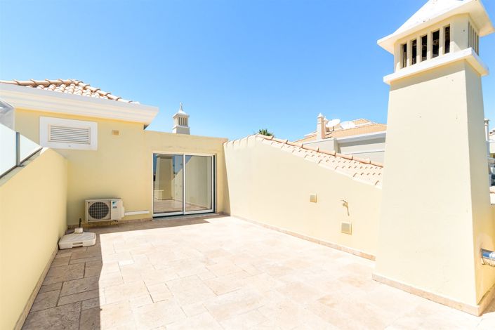 Image No.25-2 Bed House for sale