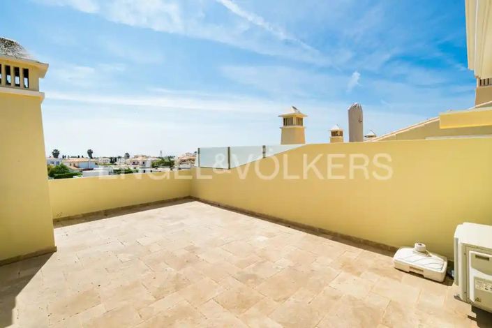 Image No.27-2 Bed House for sale