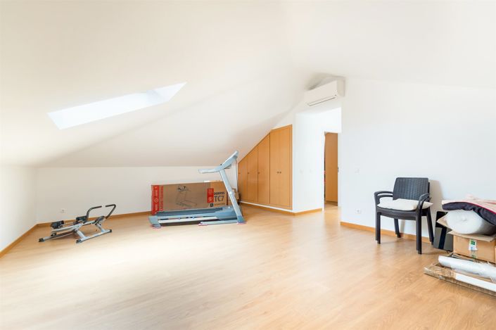Image No.28-2 Bed House for sale