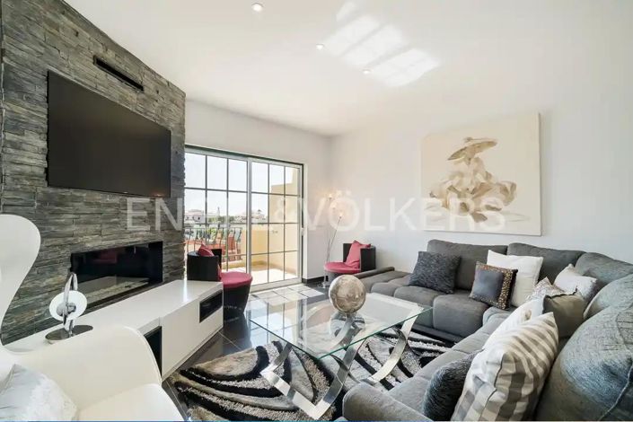 Image No.3-2 Bed House for sale