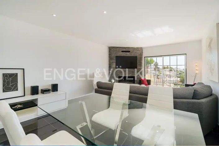 Image No.4-2 Bed House for sale