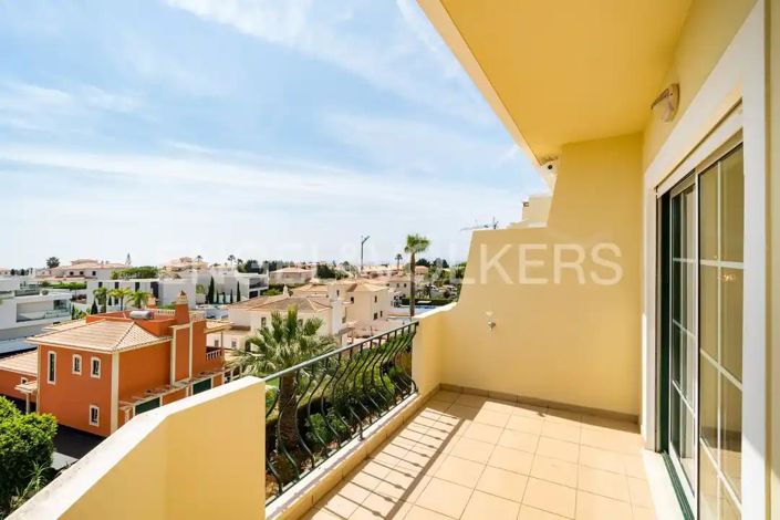 Image No.6-2 Bed House for sale