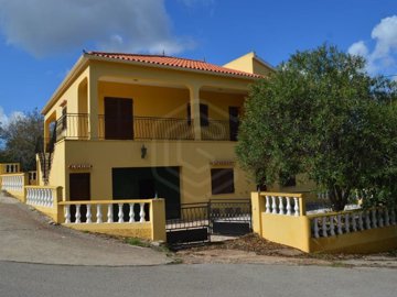 1 - Loule, House