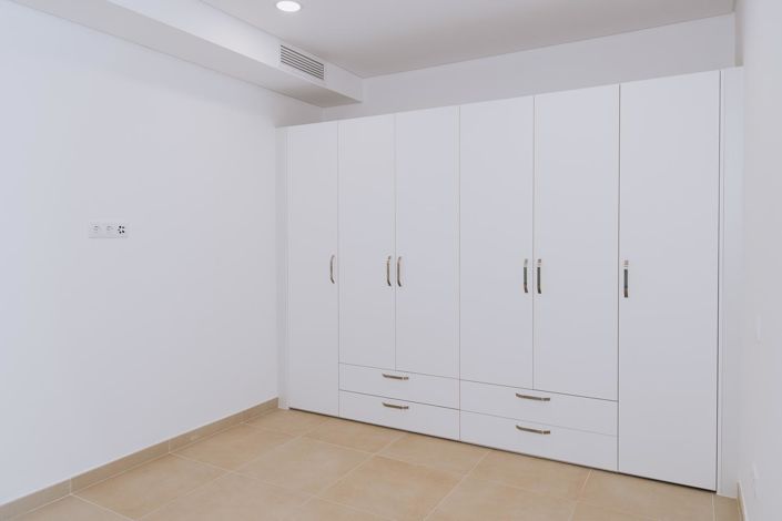 Image No.9-2 Bed Apartment for sale