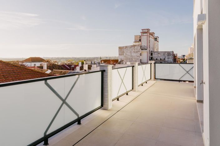 Image No.13-2 Bed Apartment for sale