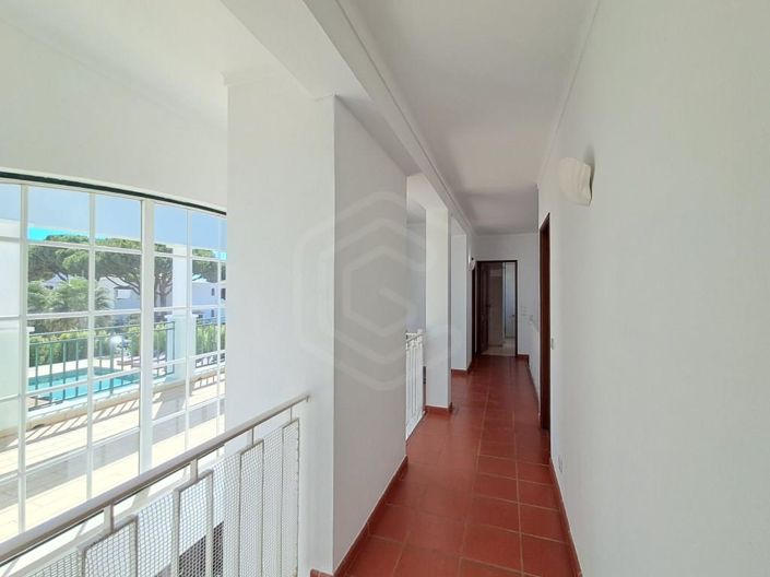 Image No.13-4 Bed House for sale