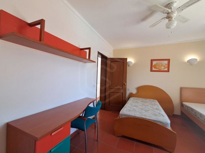 Image No.16-4 Bed House for sale