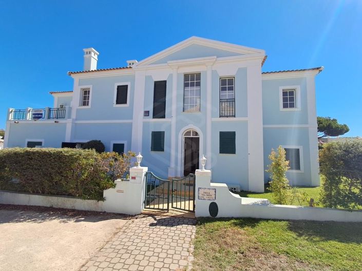 Image No.2-4 Bed House for sale