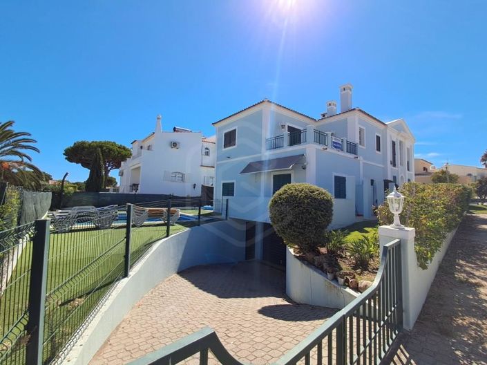 Image No.44-4 Bed House for sale