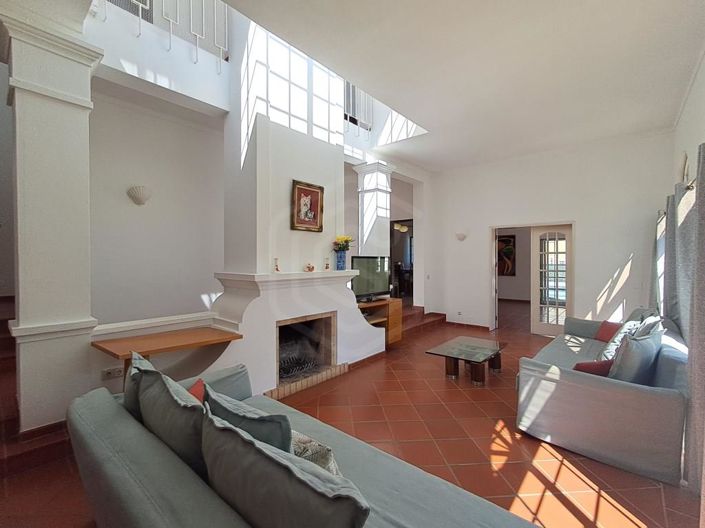 Image No.5-4 Bed House for sale