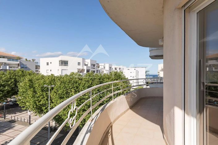 Image No.1-Appartement de 2 chambres à vendre à Cannes