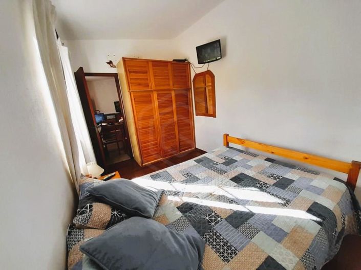 Image No.6-2 Bed House for sale