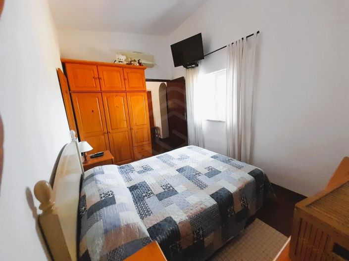 Image No.8-2 Bed House for sale