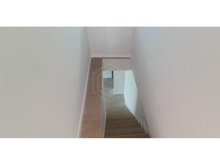 Image No.20-3 Bed Apartment for sale