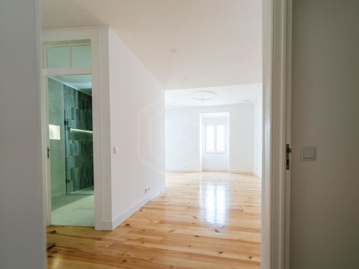 Image No.11-3 Bed Apartment for sale