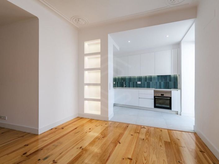 Image No.9-3 Bed Apartment for sale