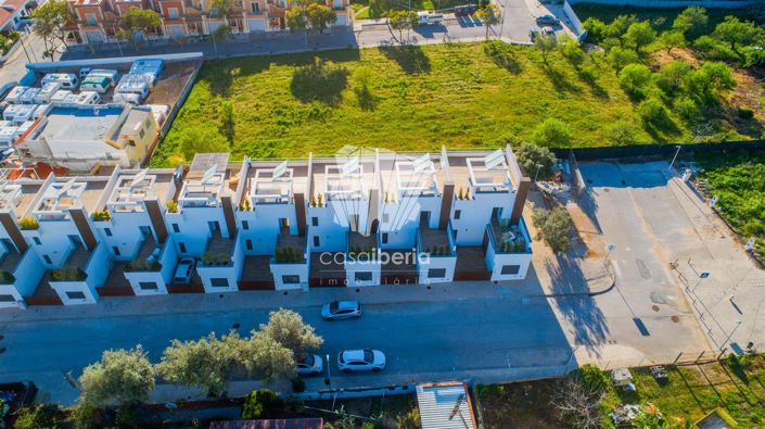 Image No.19-3 Bed House for sale