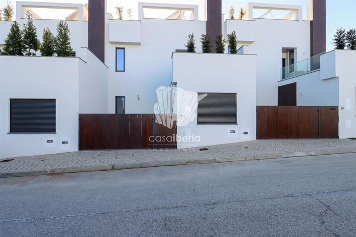 Image No.4-3 Bed House for sale