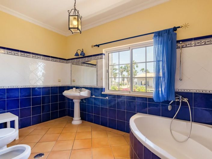 Image No.14-Maison de 4 chambres à vendre à Loule