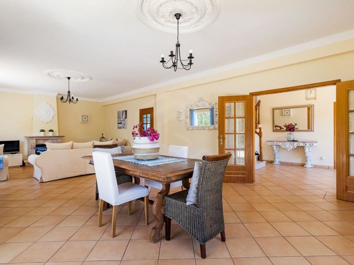 Image No.3-4 Bed House for sale