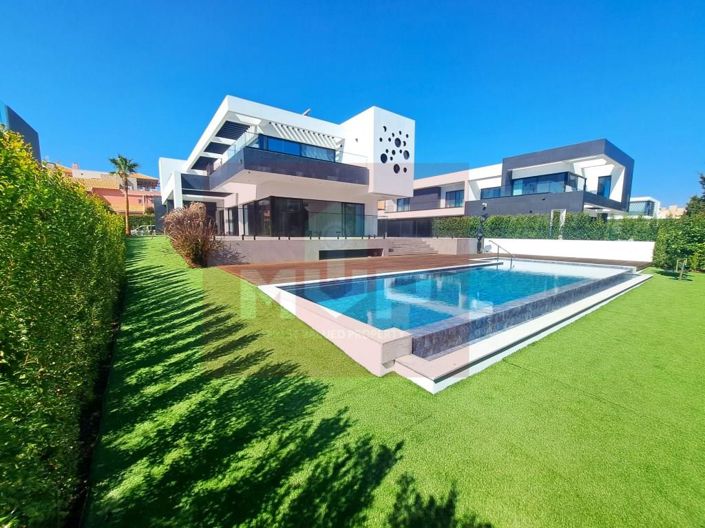 Image No.1-4 Bed House for sale
