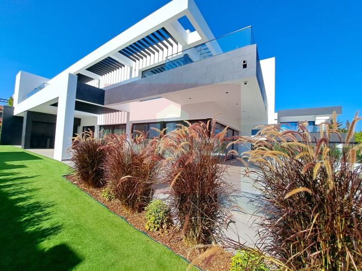 Image No.10-4 Bed House for sale