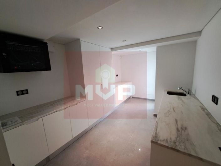 Image No.13-4 Bed House for sale