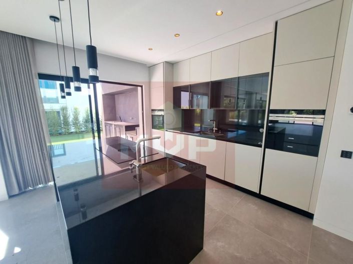 Image No.15-4 Bed House for sale