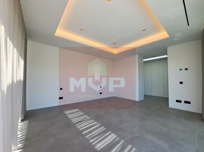 Image No.26-4 Bed House for sale