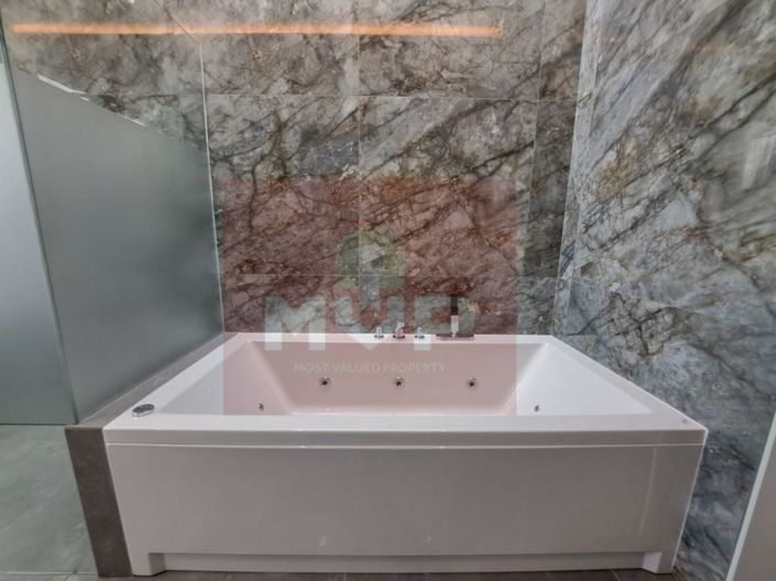 Image No.29-4 Bed House for sale