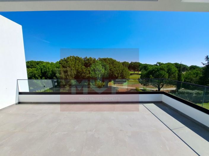 Image No.31-4 Bed House for sale