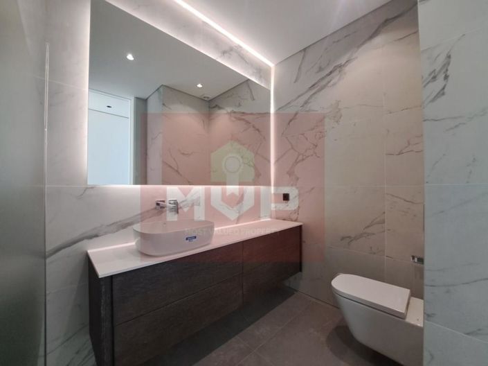 Image No.40-4 Bed House for sale