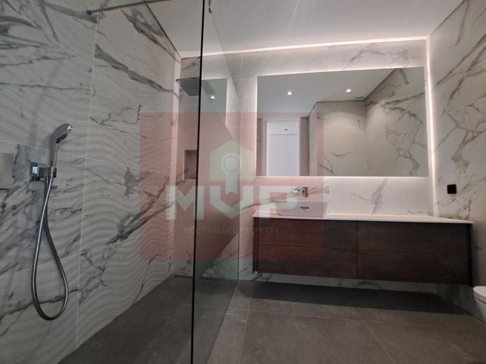 Image No.41-4 Bed House for sale