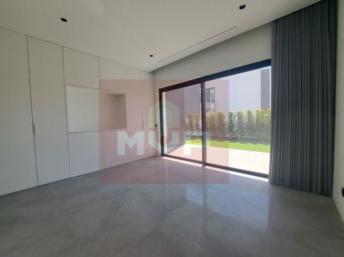 Image No.42-4 Bed House for sale