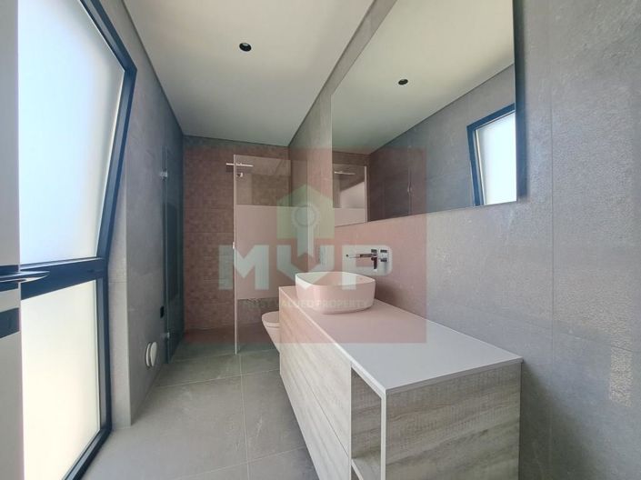 Image No.44-4 Bed House for sale