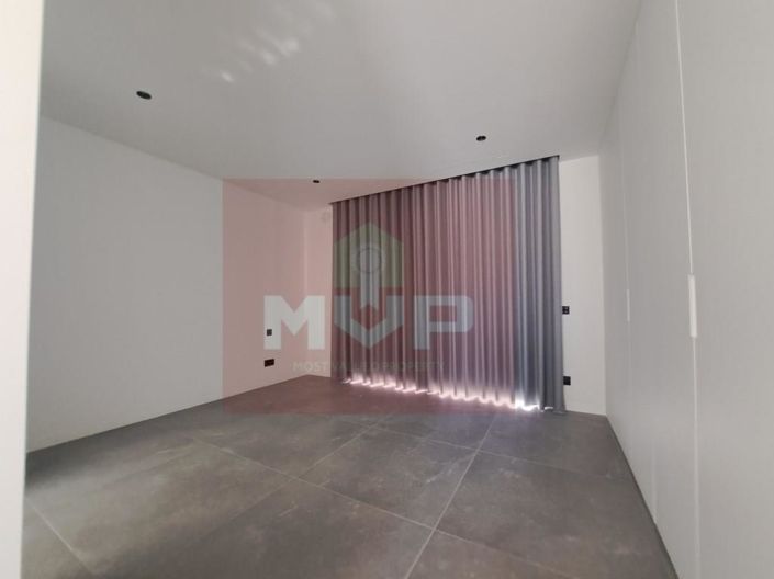 Image No.49-4 Bed House for sale