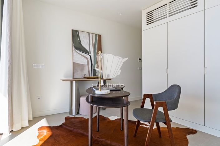 Image No.12-4 Bed Apartment for sale