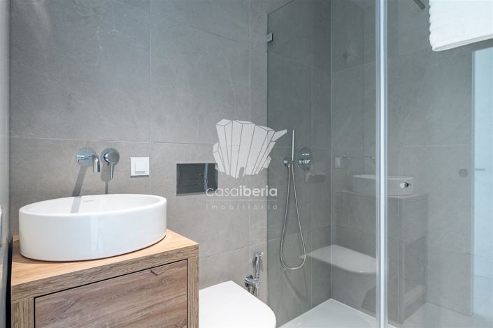 Image No.23-4 Bed Apartment for sale