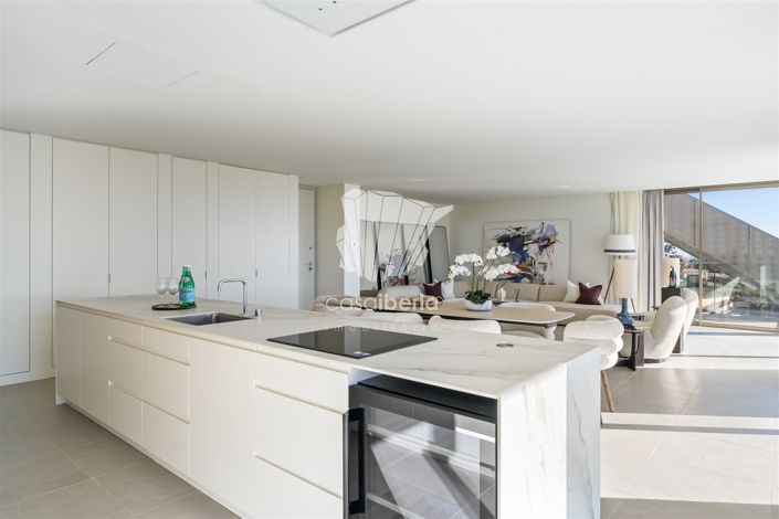 Image No.37-4 Bed Apartment for sale