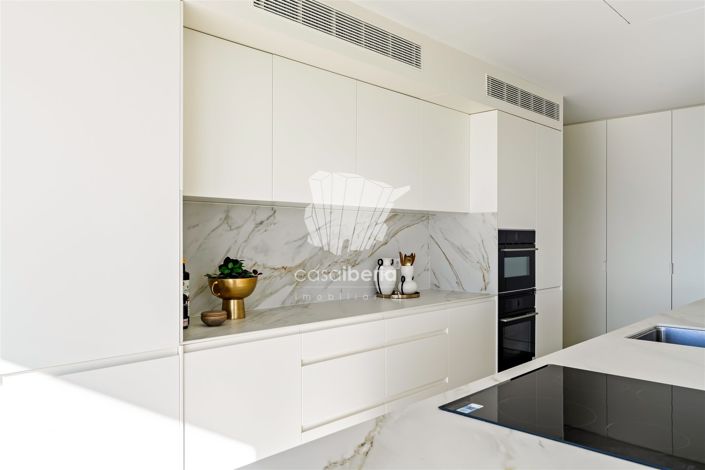 Image No.38-4 Bed Apartment for sale