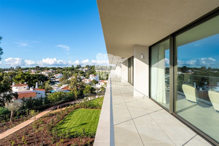 Image No.39-4 Bed Apartment for sale