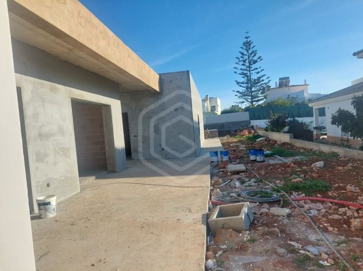 Image No.20-3 Bed House for sale