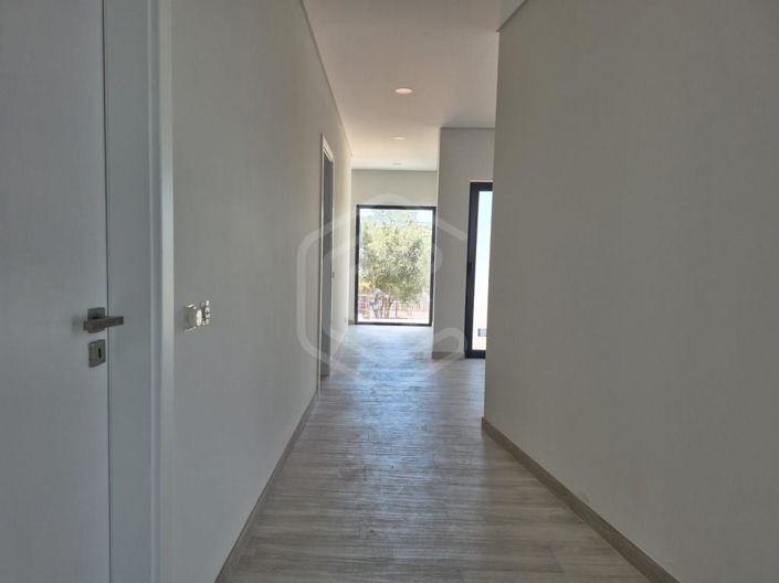 Image No.9-3 Bed House for sale